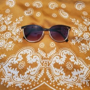 Dual Tone Framed Sunglasses